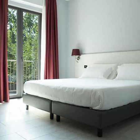 Hotel Pone Сесто-Сан-Джованни Экстерьер фото