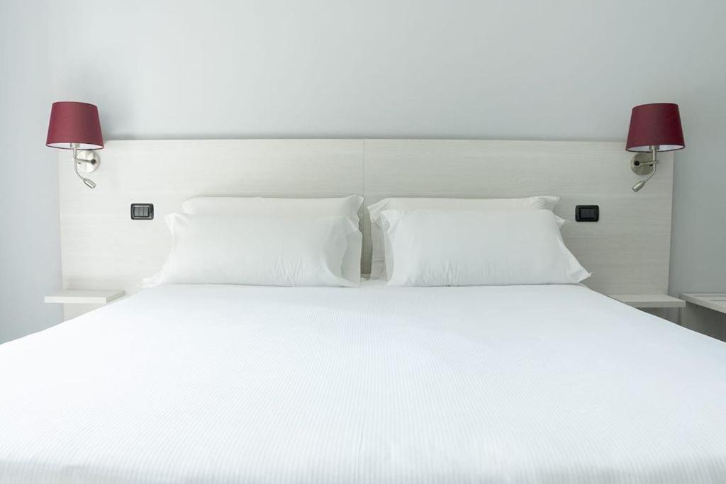 Hotel Pone Сесто-Сан-Джованни Экстерьер фото